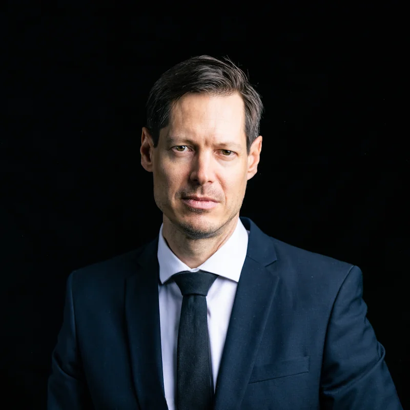 Featured image for “Hans Høeg om Epstein, Trump og en stabeis fra Kentucky”